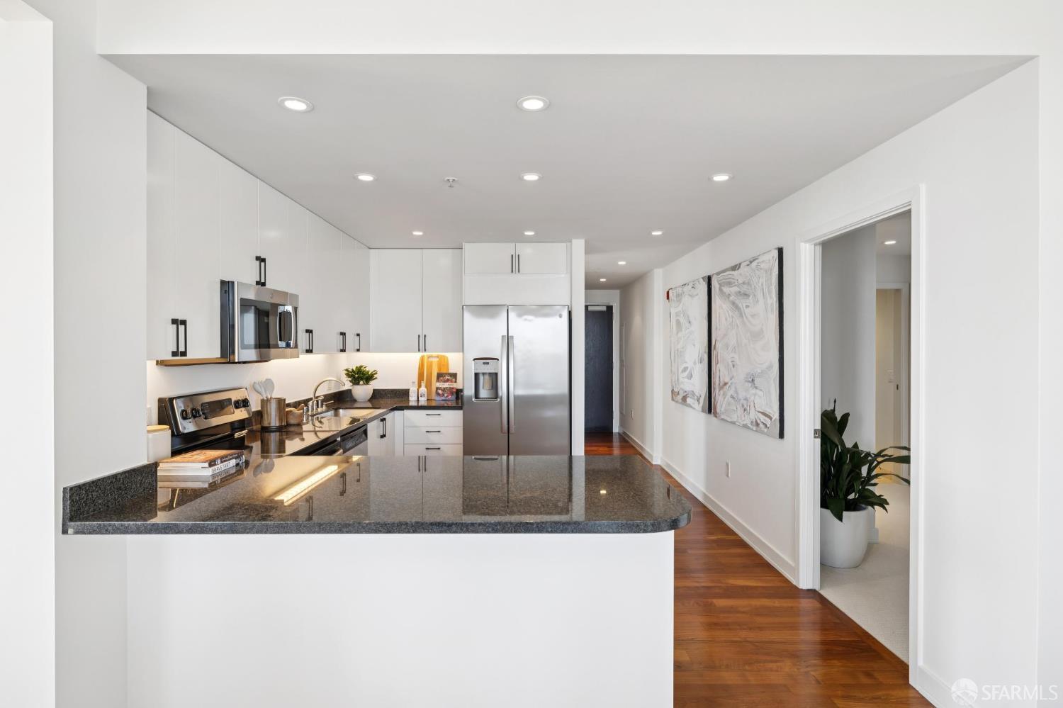 Photo #10: 426113756 Listing: Photo #10