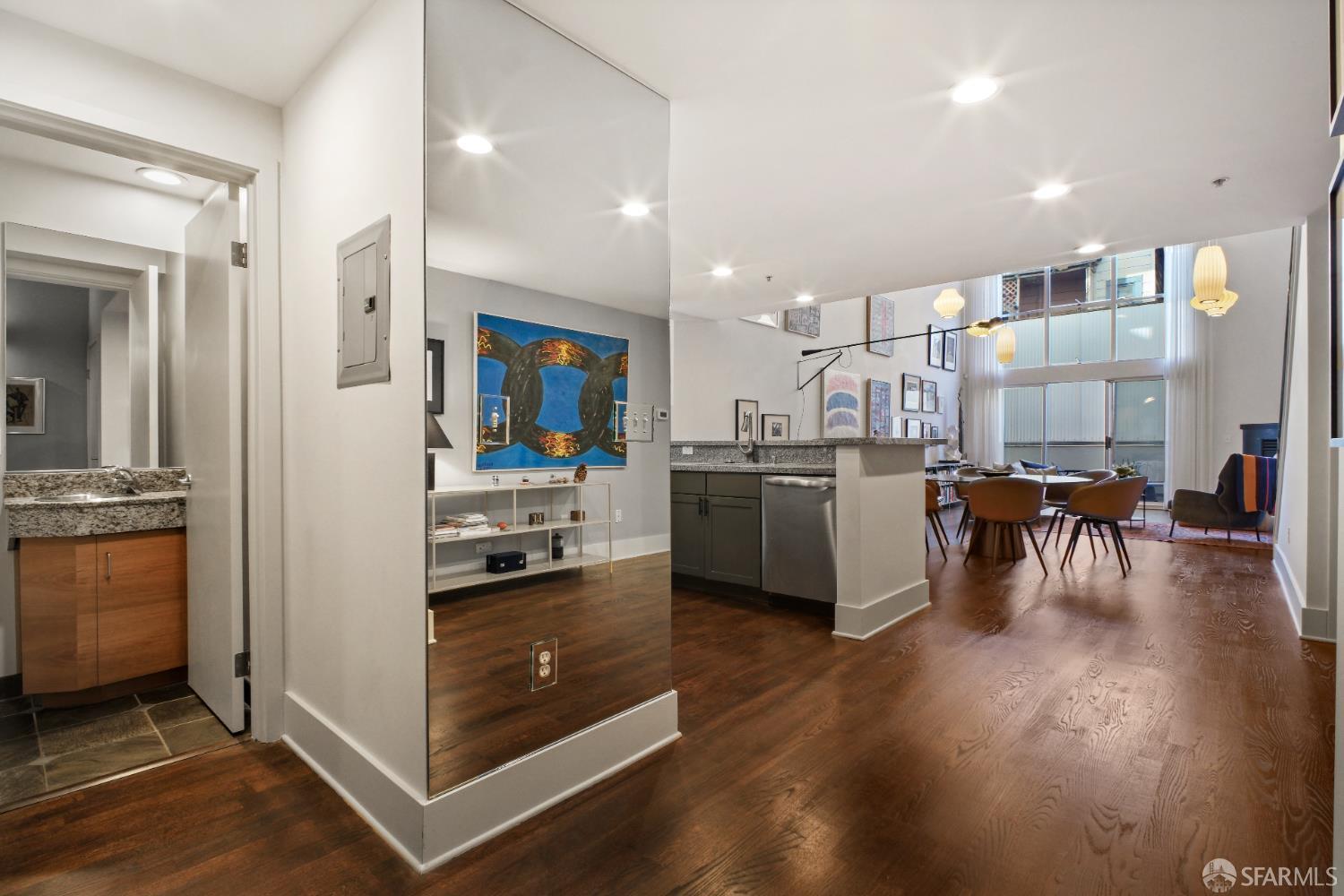 Photo #4: 426108151 Listing: Photo #4