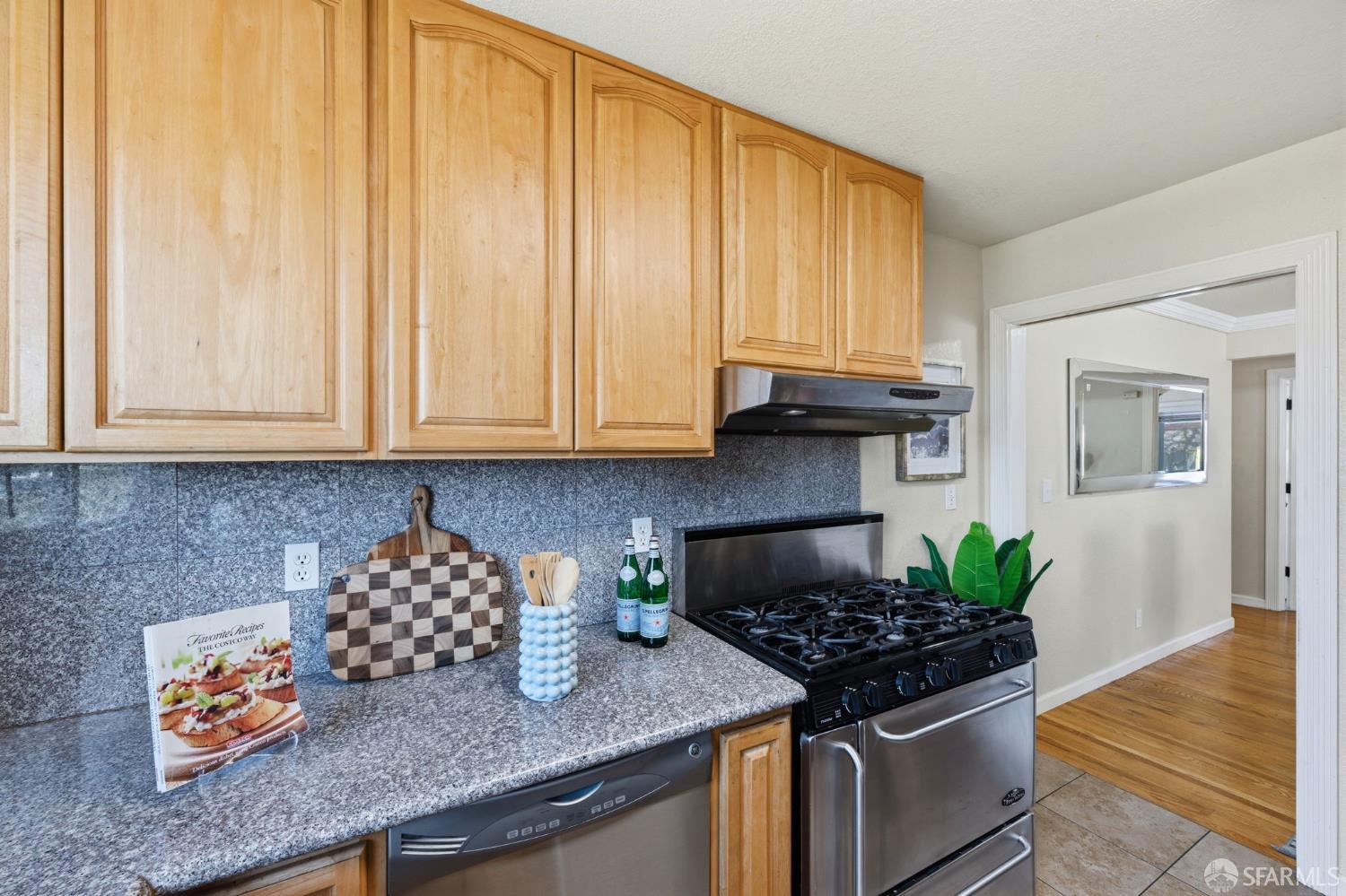 Detail Gallery Image 16 of 55 For 219 Verbena Dr, East Palo Alto,  CA 94303 - 3 Beds | 1 Baths