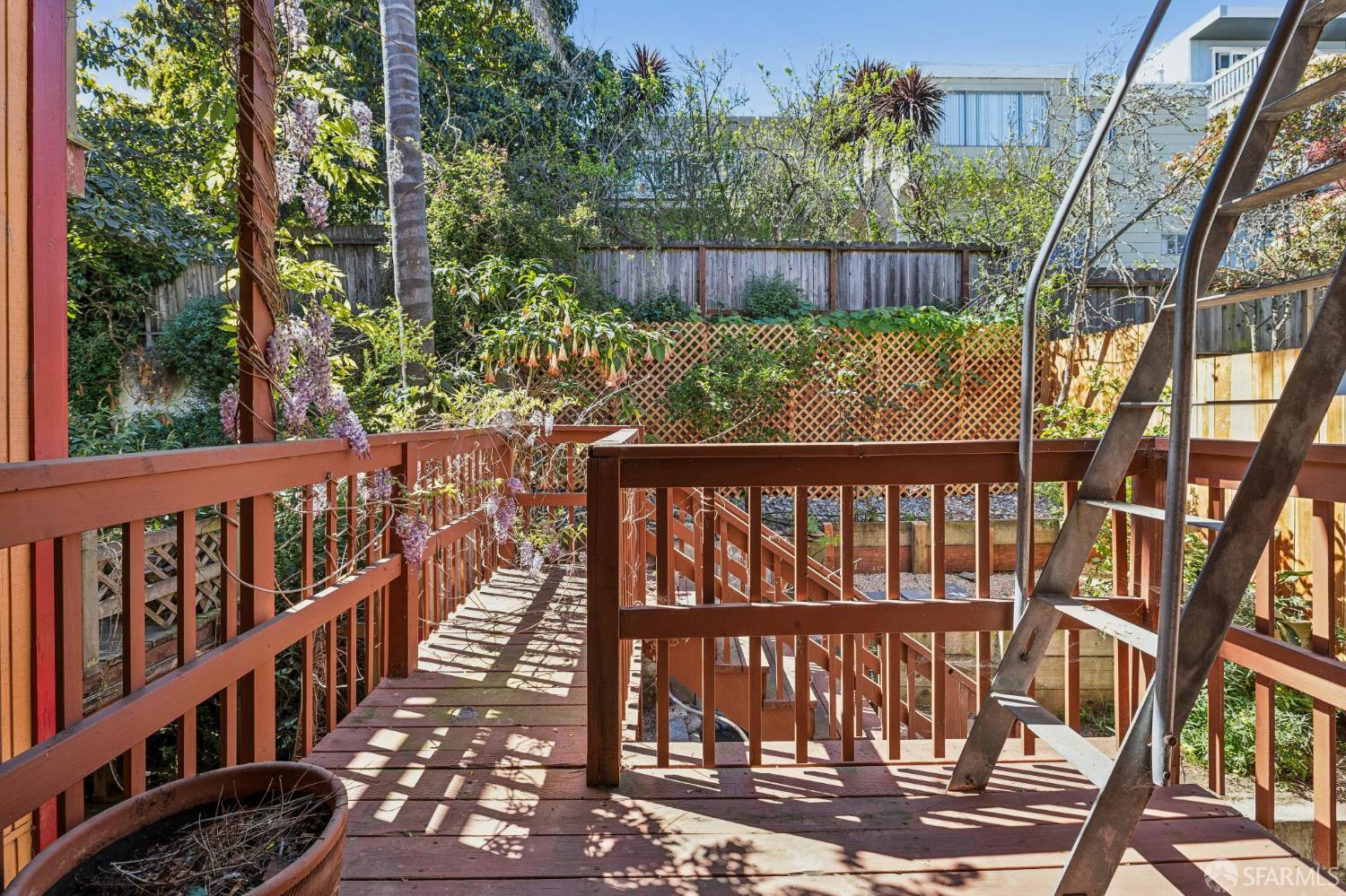 Detail Gallery Image 43 of 82 For 532 Franconia St, San Francisco,  CA 94110 - 5 Beds | 4 Baths