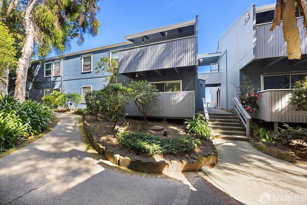 Detail Gallery Image 24 of 34 For 137 Piccadilly Pl a,  San Bruno,  CA 94066 - 2 Beds | 2 Baths