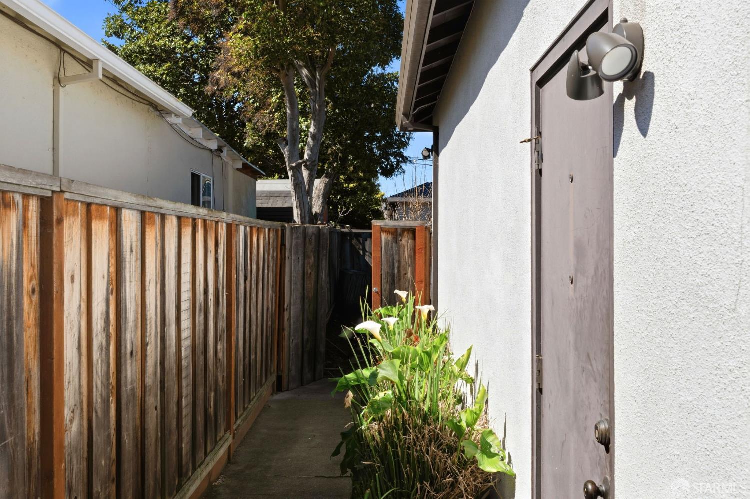 Detail Gallery Image 35 of 55 For 219 Verbena Dr, East Palo Alto,  CA 94303 - 3 Beds | 1 Baths