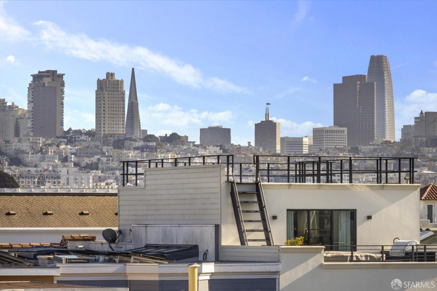 Detail Gallery Image 47 of 51 For 2165 Beach St #5,  San Francisco,  CA 94123 - 2 Beds | 2 Baths