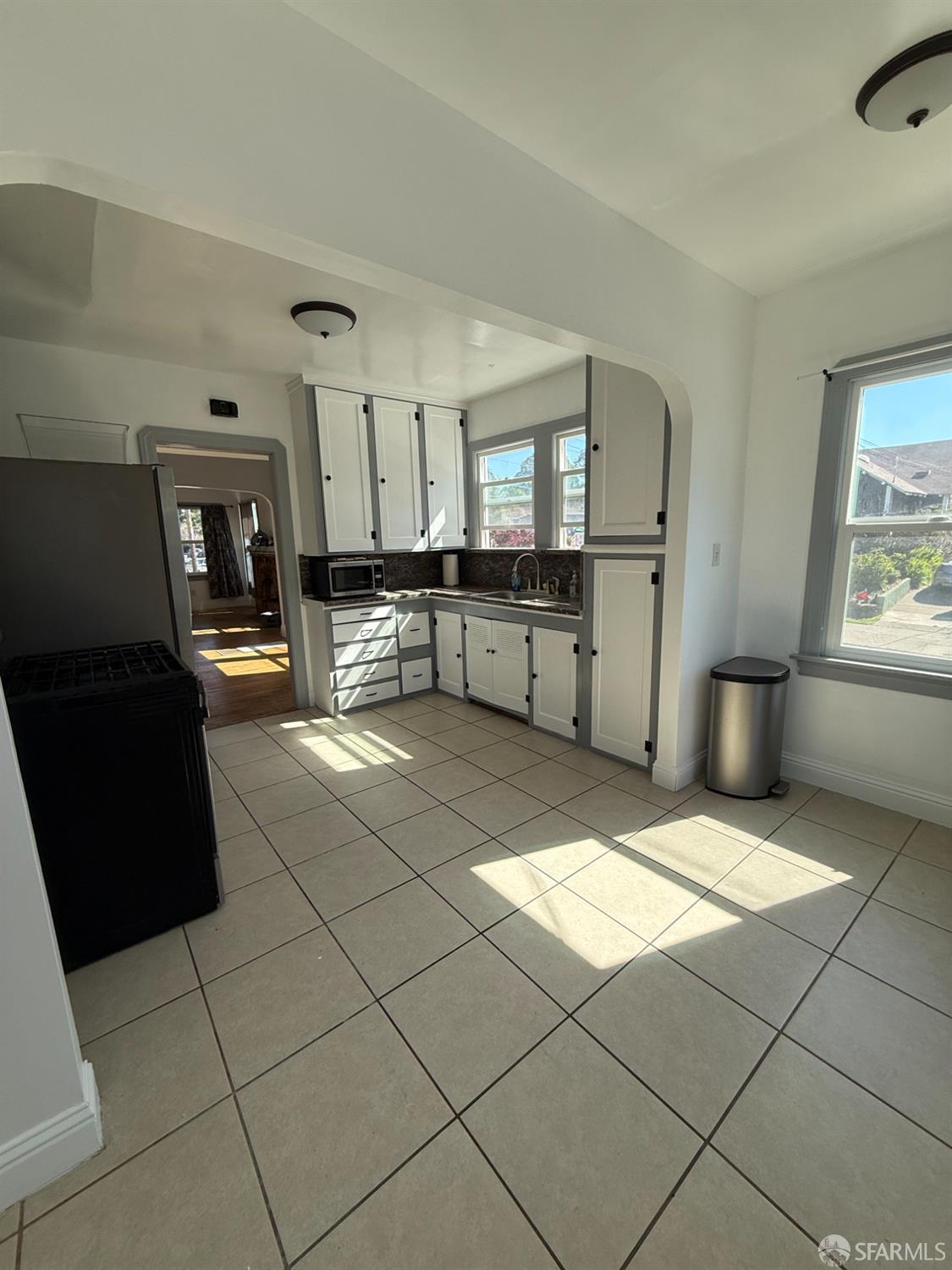 Detail Gallery Image 30 of 41 For 3331 Davis St, Oakland,  CA 94601 - 2 Beds | 1 Baths