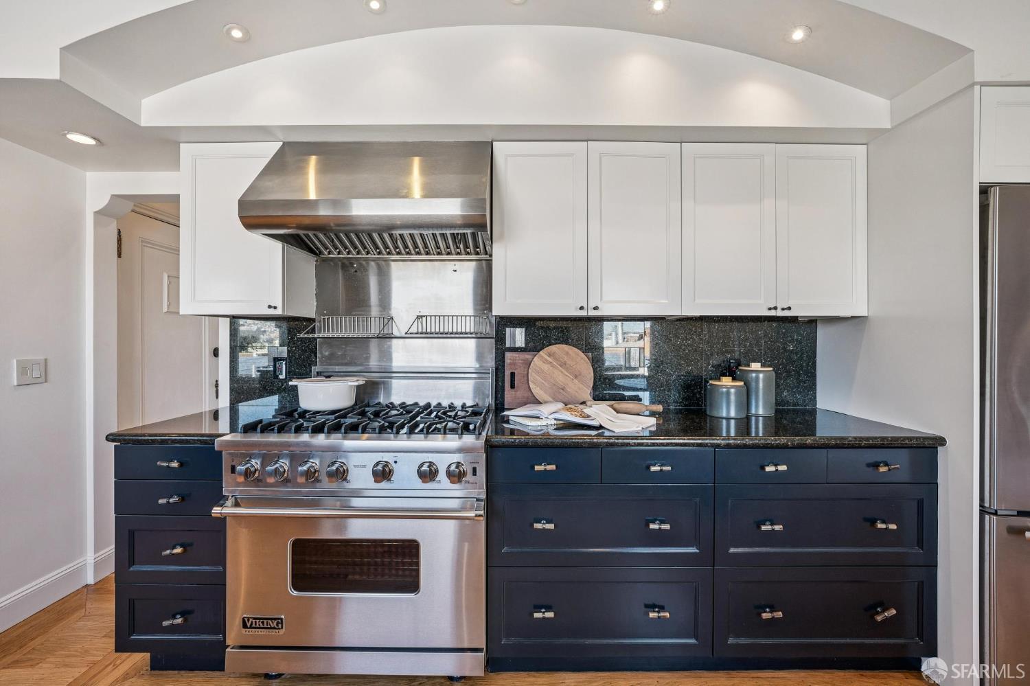 Detail Gallery Image 19 of 51 For 2165 Beach St #5,  San Francisco,  CA 94123 - 2 Beds | 2 Baths