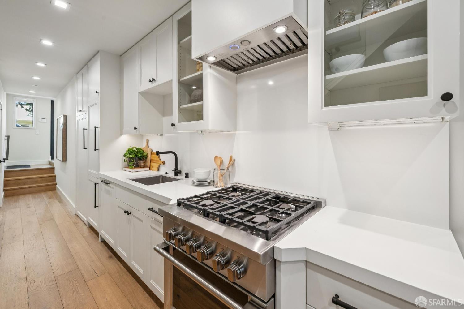 Photo #8: 426113444 Listing: Photo #8