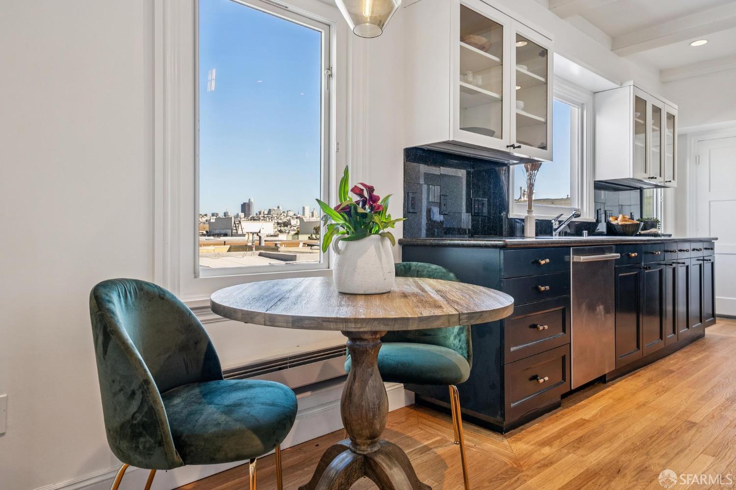 Detail Gallery Image 13 of 51 For 2165 Beach St #5,  San Francisco,  CA 94123 - 2 Beds | 2 Baths
