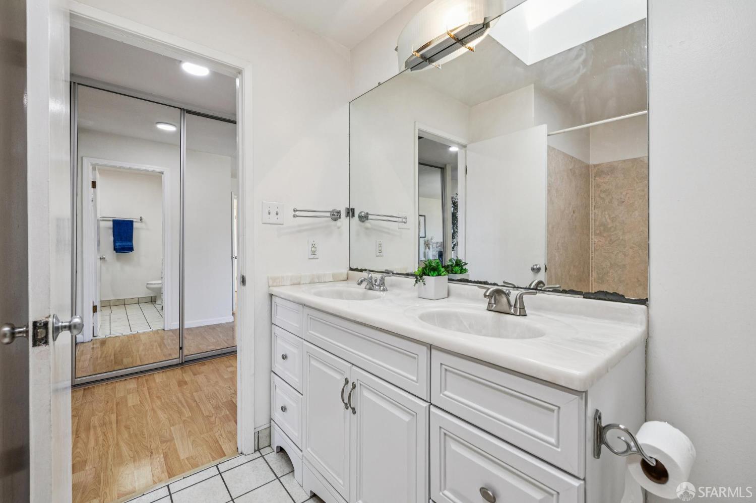 Detail Gallery Image 24 of 82 For 532 Franconia St, San Francisco,  CA 94110 - 5 Beds | 4 Baths