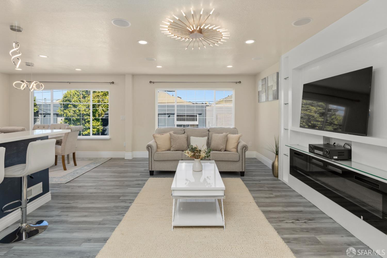 Detail Gallery Image 7 of 97 For 1247 Fitzgerald Ave, San Francisco,  CA 94124 - 4 Beds | 3 Baths