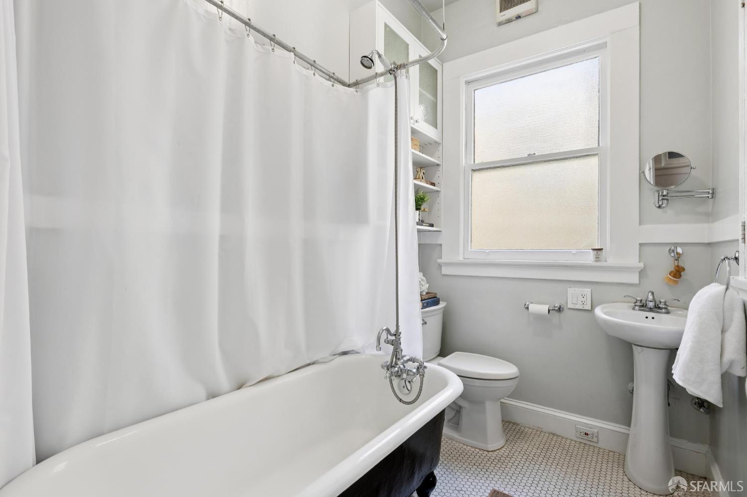 Photo #10: 426113633 Listing: Photo #10