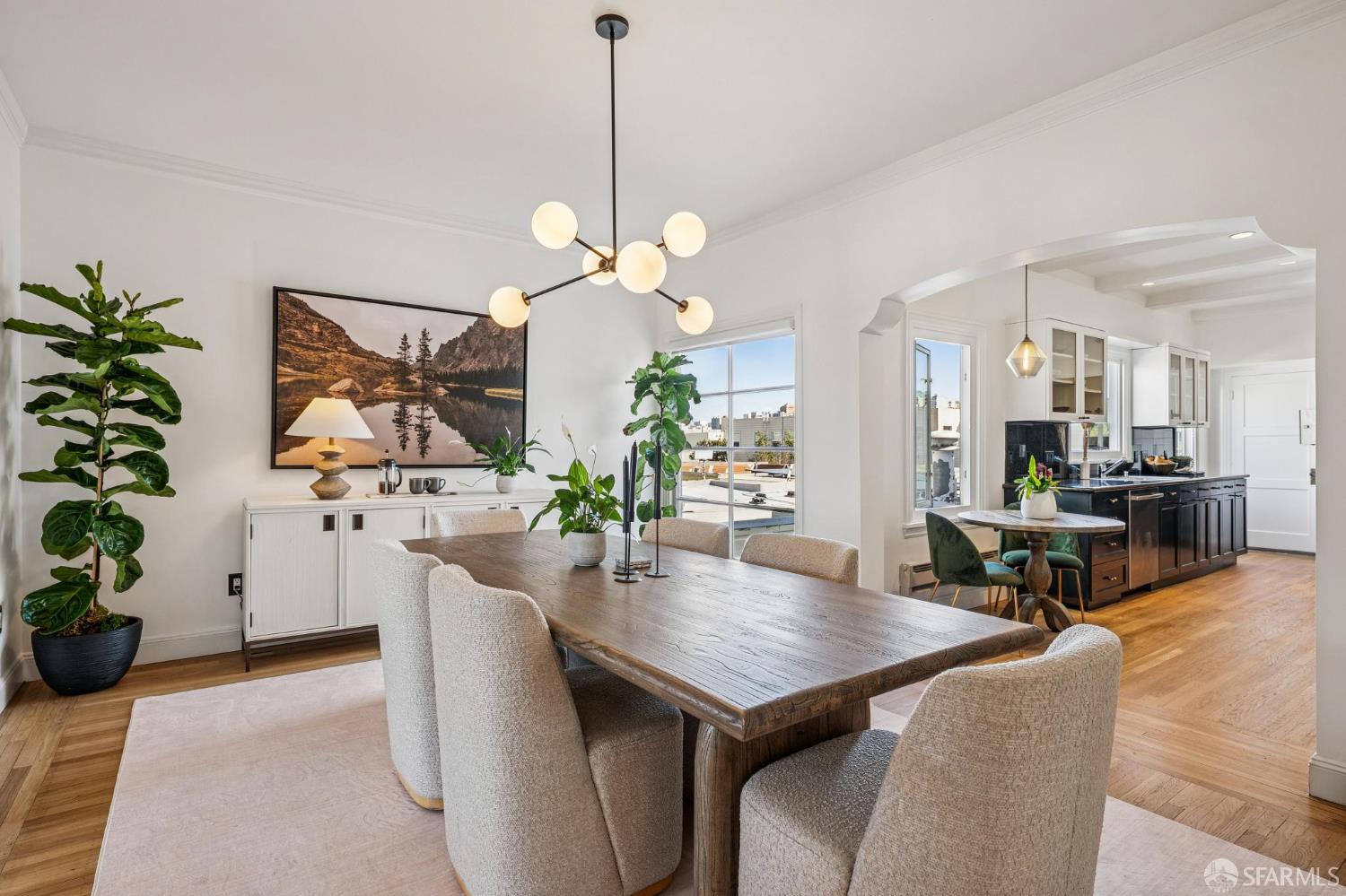 Detail Gallery Image 10 of 51 For 2165 Beach St #5,  San Francisco,  CA 94123 - 2 Beds | 2 Baths