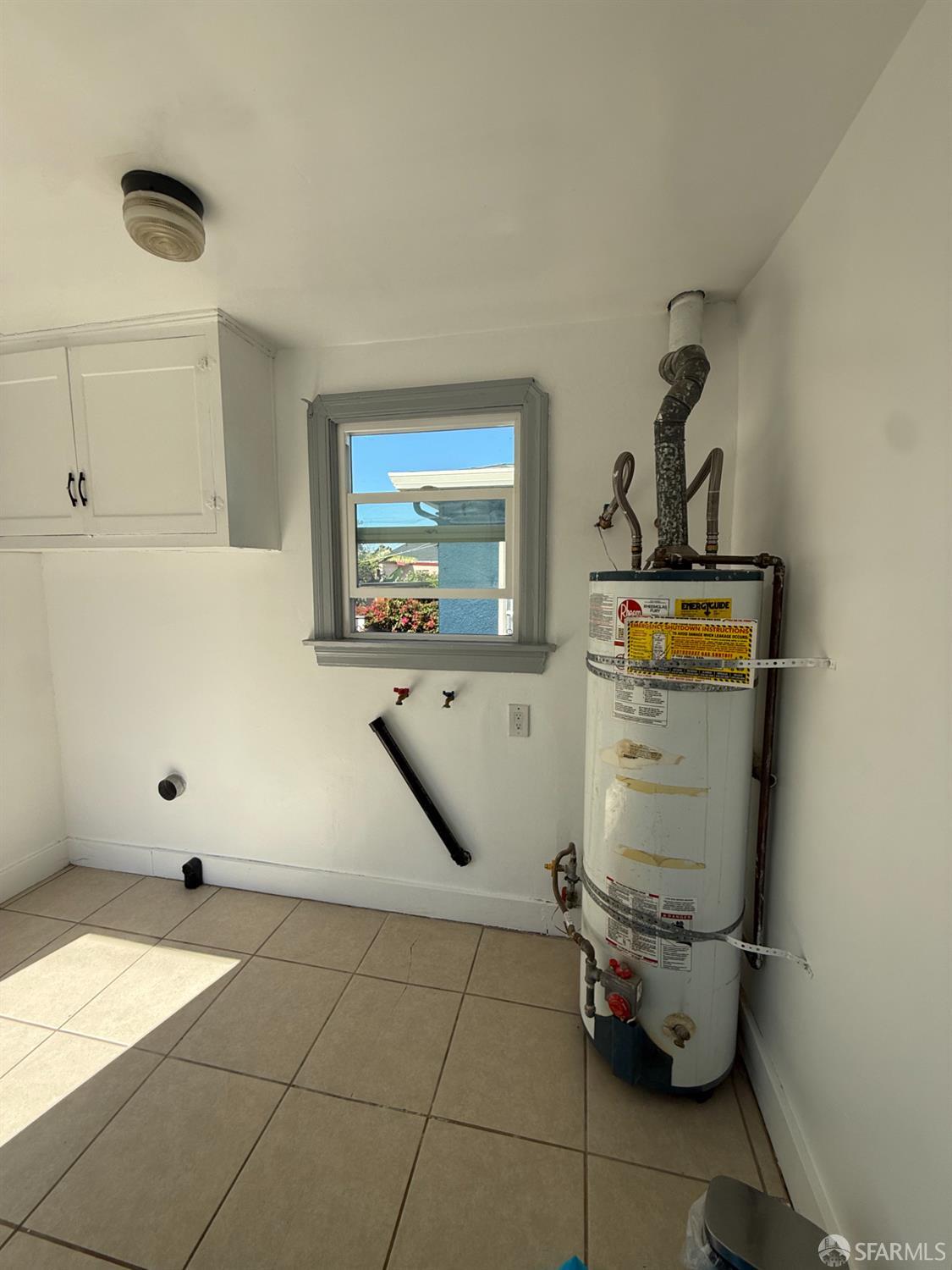 Detail Gallery Image 32 of 41 For 3331 Davis St, Oakland,  CA 94601 - 2 Beds | 1 Baths