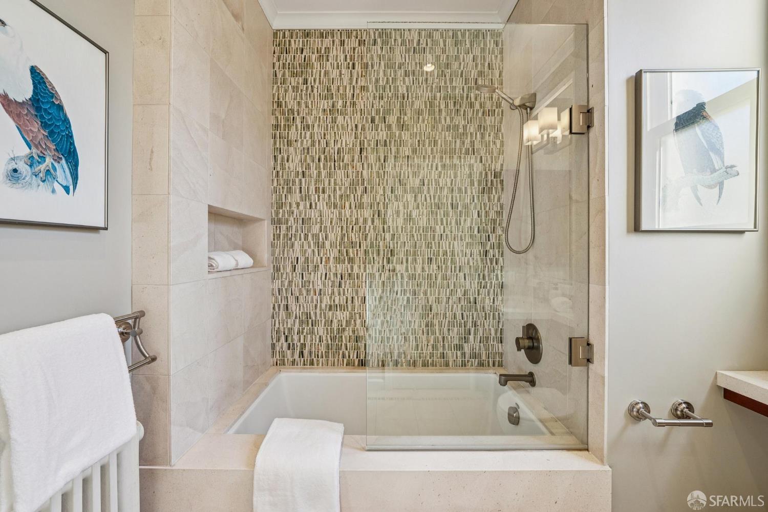 Detail Gallery Image 33 of 51 For 2165 Beach St #5,  San Francisco,  CA 94123 - 2 Beds | 2 Baths