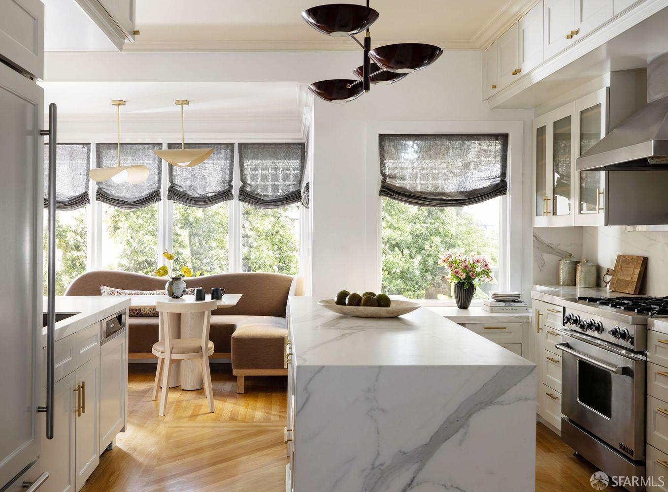 Detail Gallery Image 19 of 85 For 2196 Jackson St, San Francisco,  CA 94115 - 5 Beds | 4/1 Baths