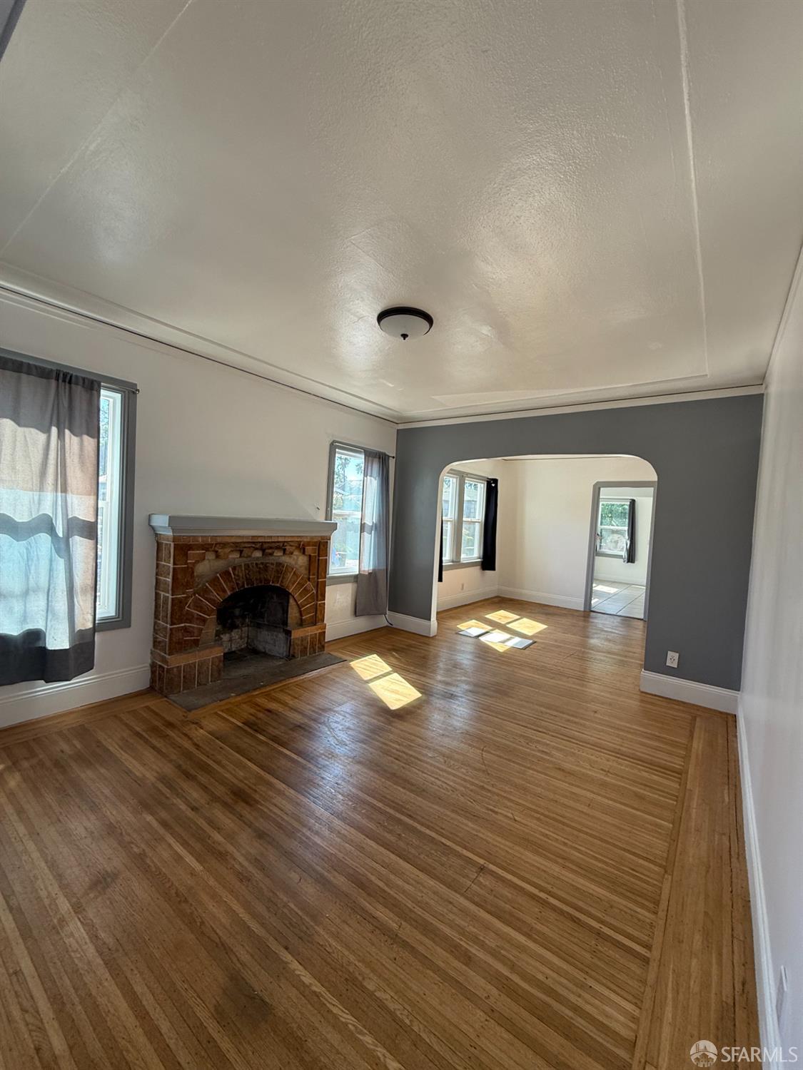 Detail Gallery Image 7 of 41 For 3331 Davis St, Oakland,  CA 94601 - 2 Beds | 1 Baths