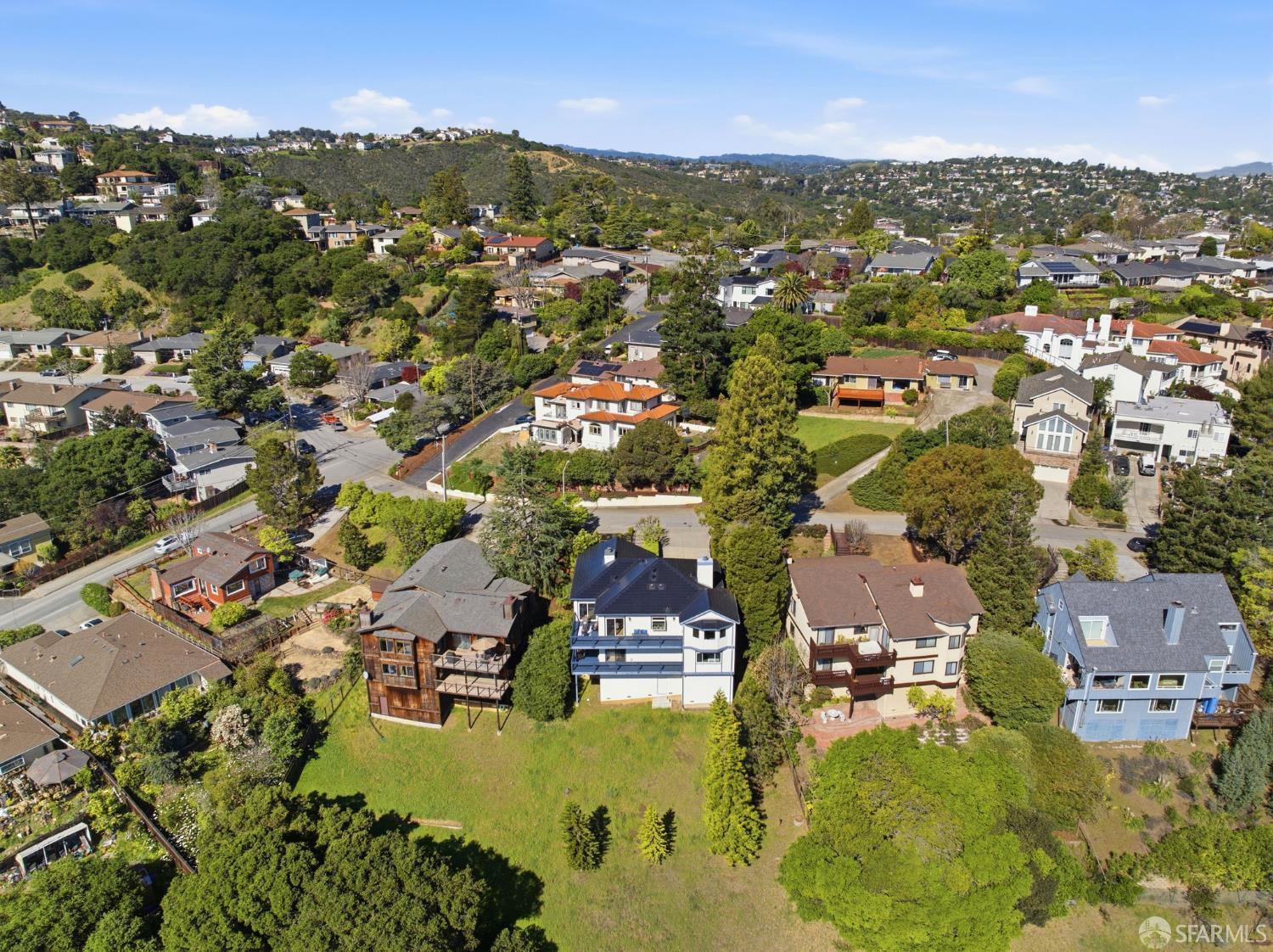 Detail Gallery Image 52 of 58 For 179 Bay View Dr, San Carlos,  CA 94070 - 3 Beds | 2/1 Baths