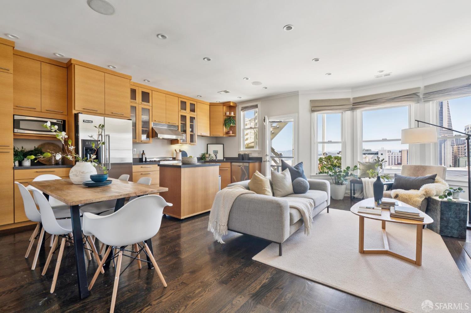 Photo #1: 426113354 Listing: Photo #1