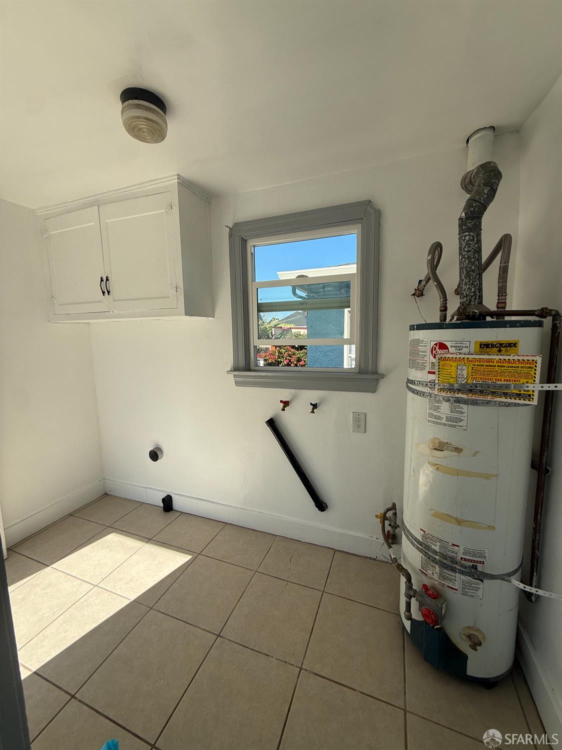 Detail Gallery Image 35 of 41 For 3331 Davis St, Oakland,  CA 94601 - 2 Beds | 1 Baths