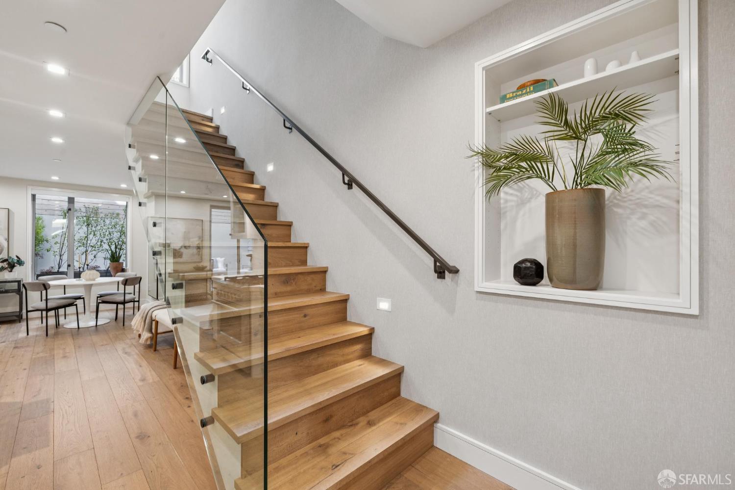 Photo #5: 426113444 Listing: Photo #5