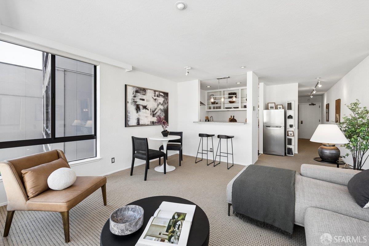 Photo #6: 426112279 Listing: Photo #6