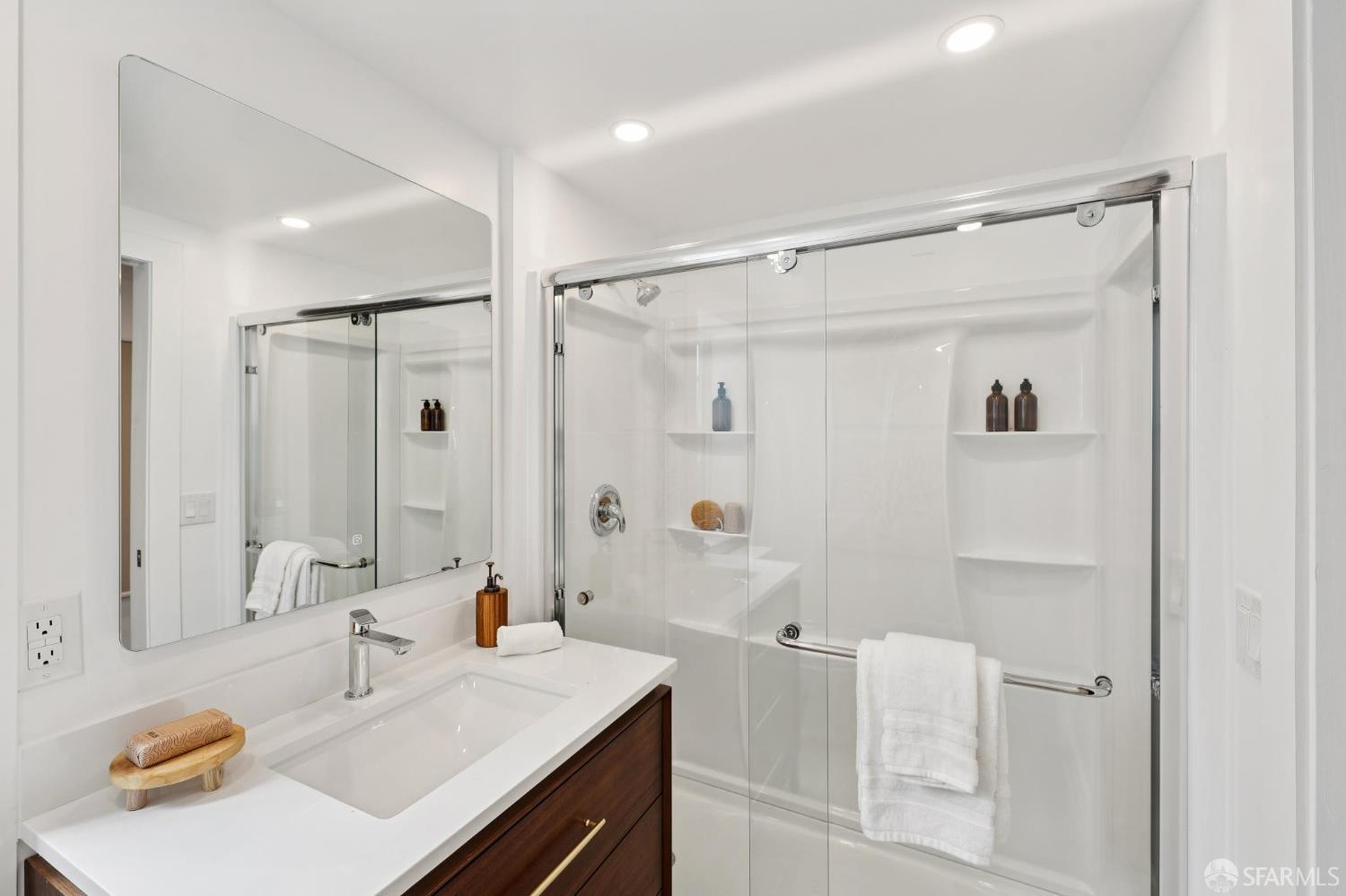 Detail Gallery Image 39 of 56 For 100 Chaves Ave, San Francisco,  CA 94127 - 2 Beds | 2 Baths