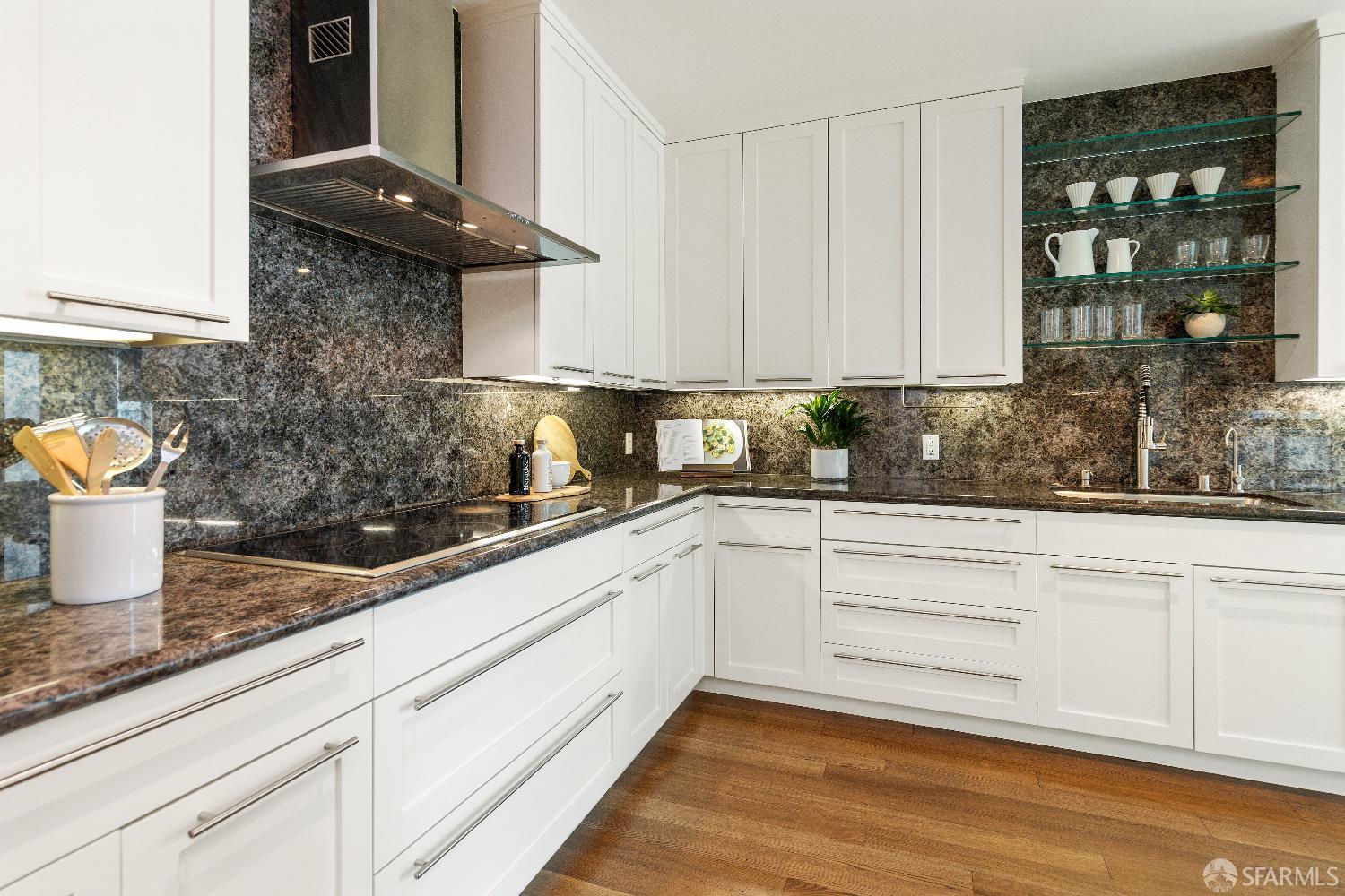 Photo #14: 426113615 Listing: Photo #14