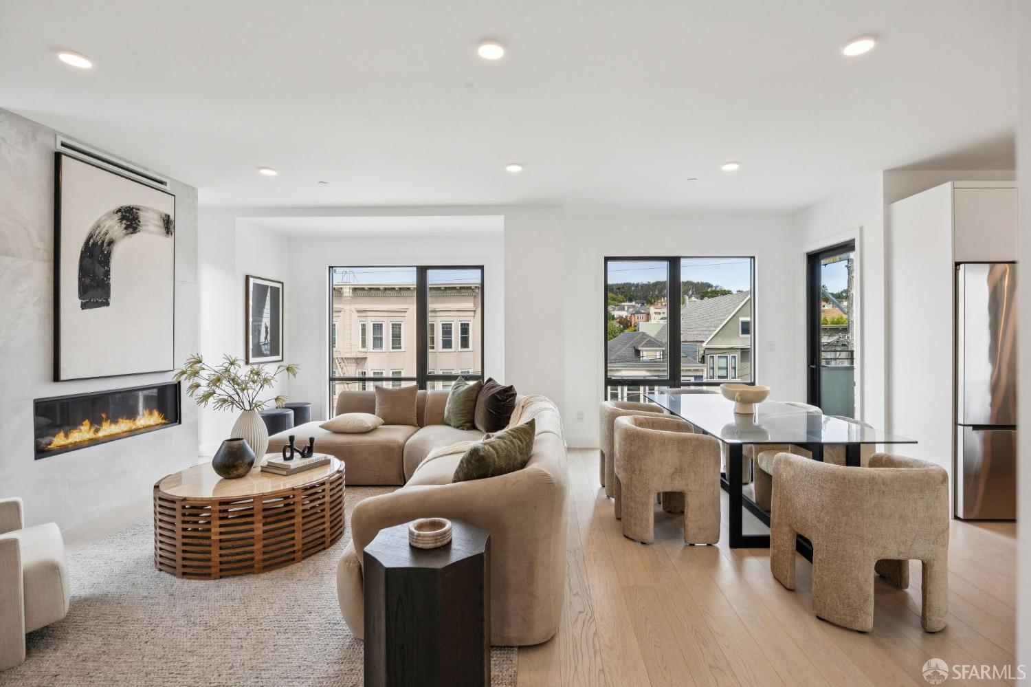 Photo #3: 426113949 Listing: Photo #3