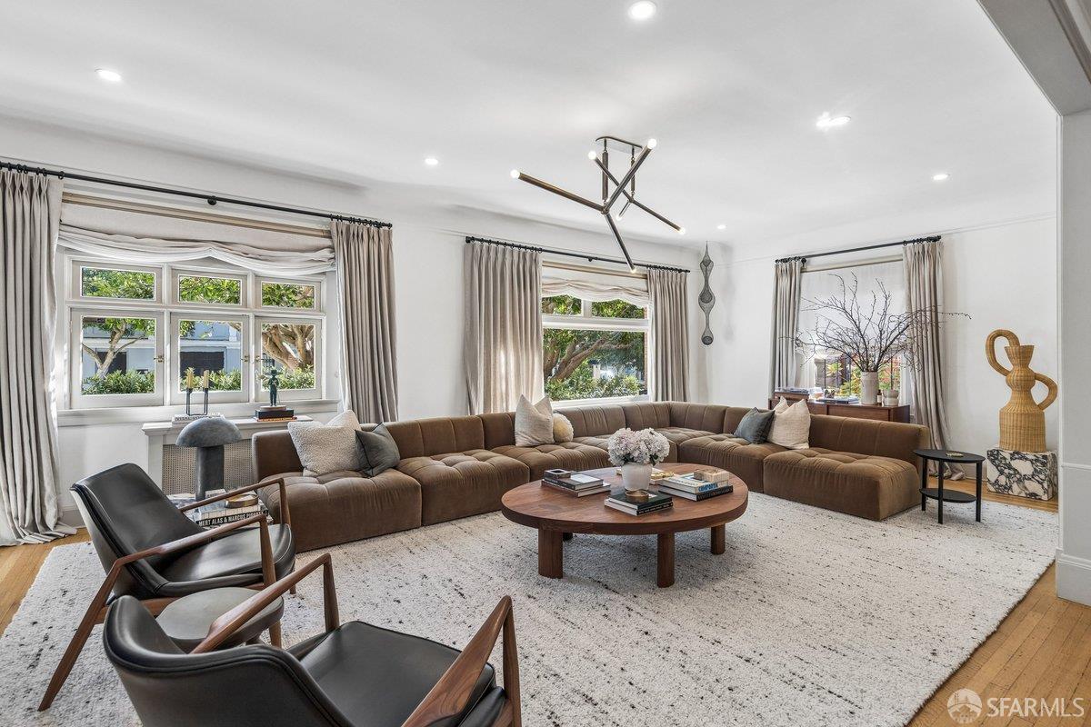 Detail Gallery Image 5 of 85 For 2196 Jackson St, San Francisco,  CA 94115 - 5 Beds | 4/1 Baths