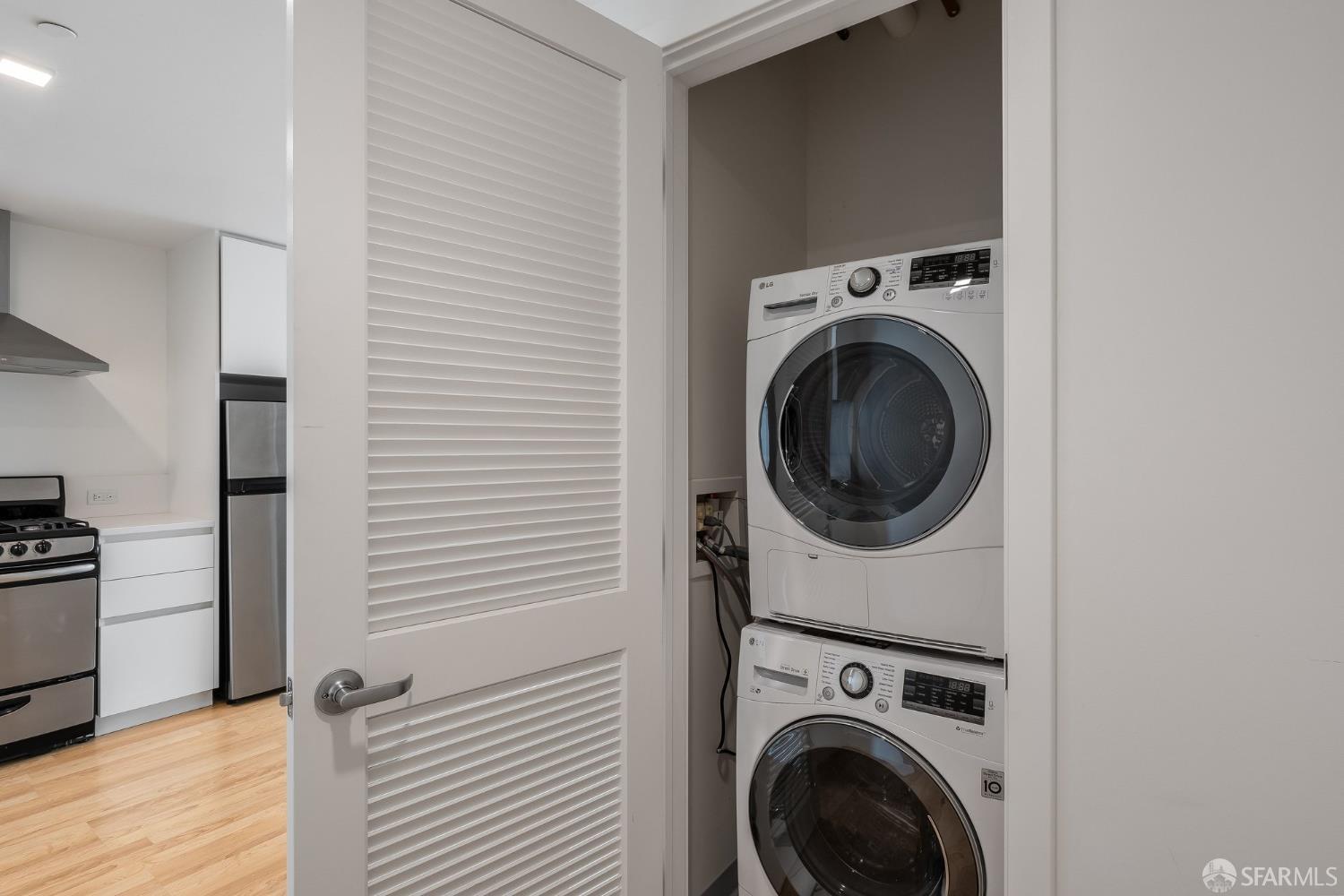 Photo #15: 426113997 Listing: Photo #15