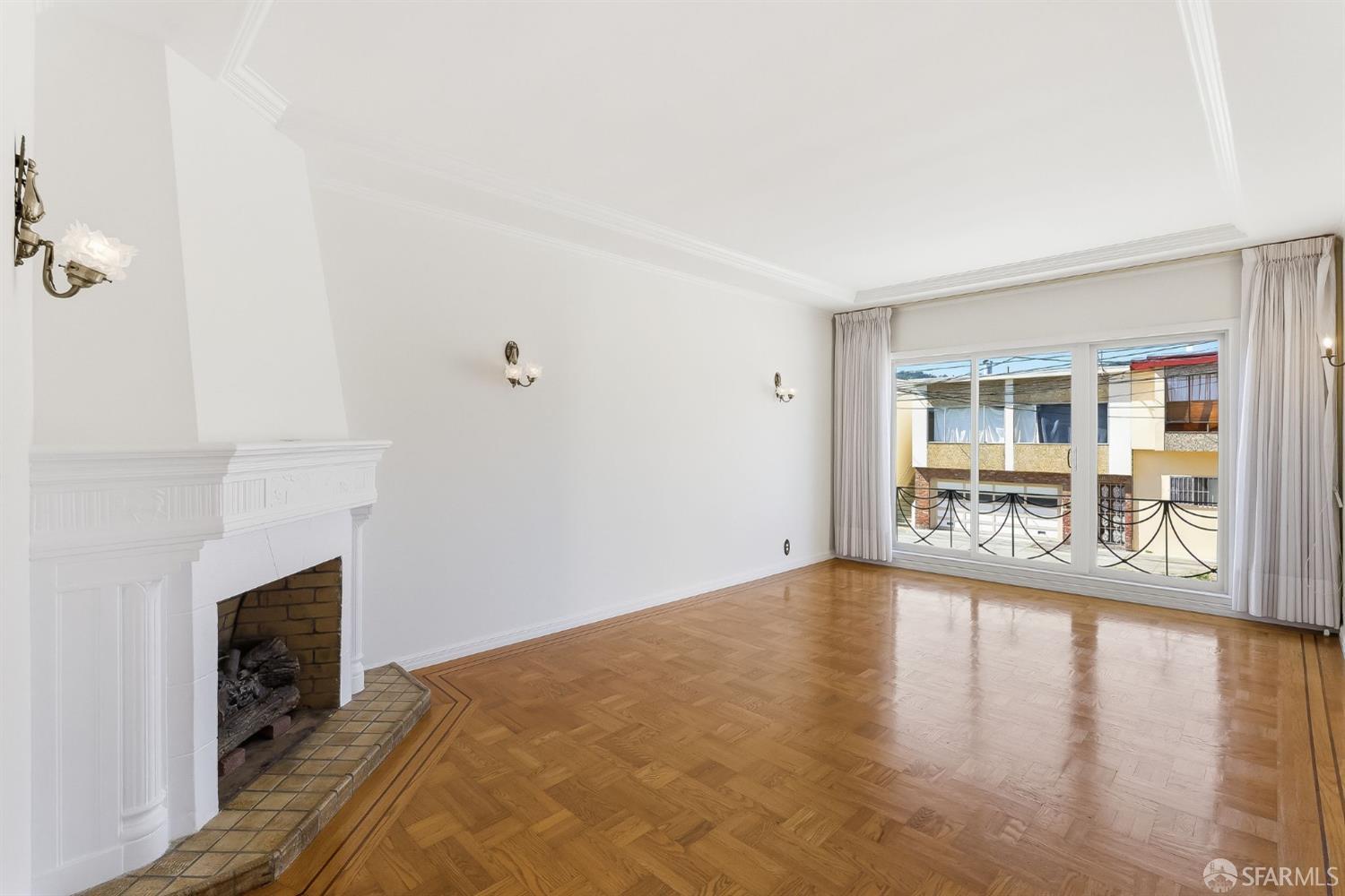 Detail Gallery Image 7 of 52 For 345 Felton St, San Francisco,  CA 94134 - 2 Beds | 1 Baths