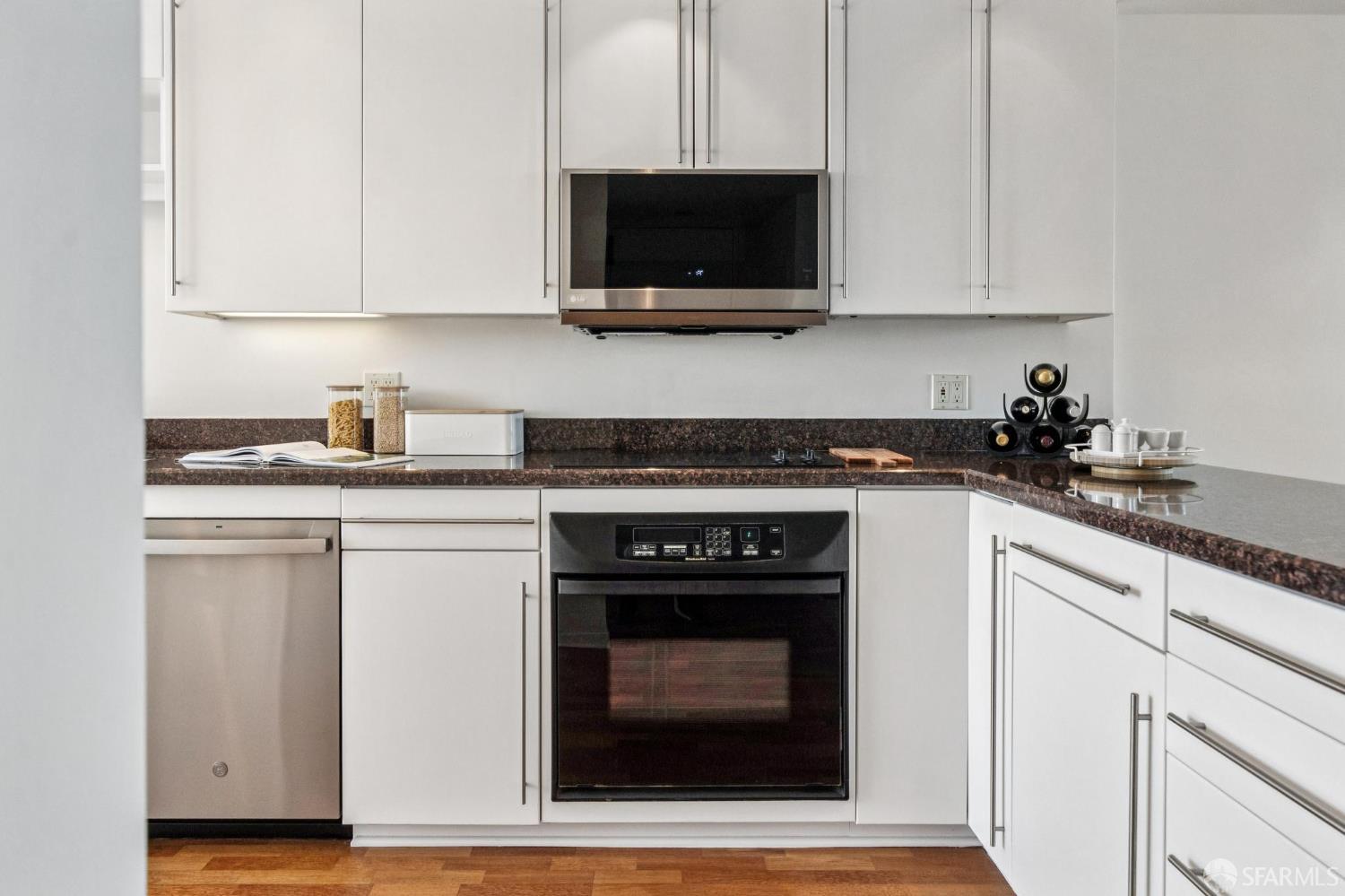 Detail Gallery Image 13 of 48 For 1000 North Point St #902,  San Francisco,  CA 94109 - 2 Beds | 1 Baths