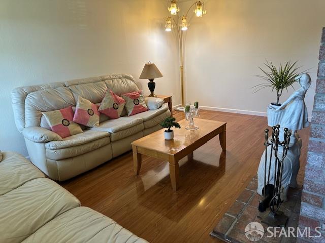 Detail Gallery Image 6 of 30 For 30964 Faircliff St, Hayward,  CA 94544 - 3 Beds | 2 Baths