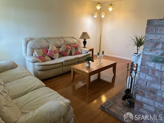 Detail Gallery Image 4 of 30 For 30964 Faircliff St, Hayward,  CA 94544 - 3 Beds | 2 Baths