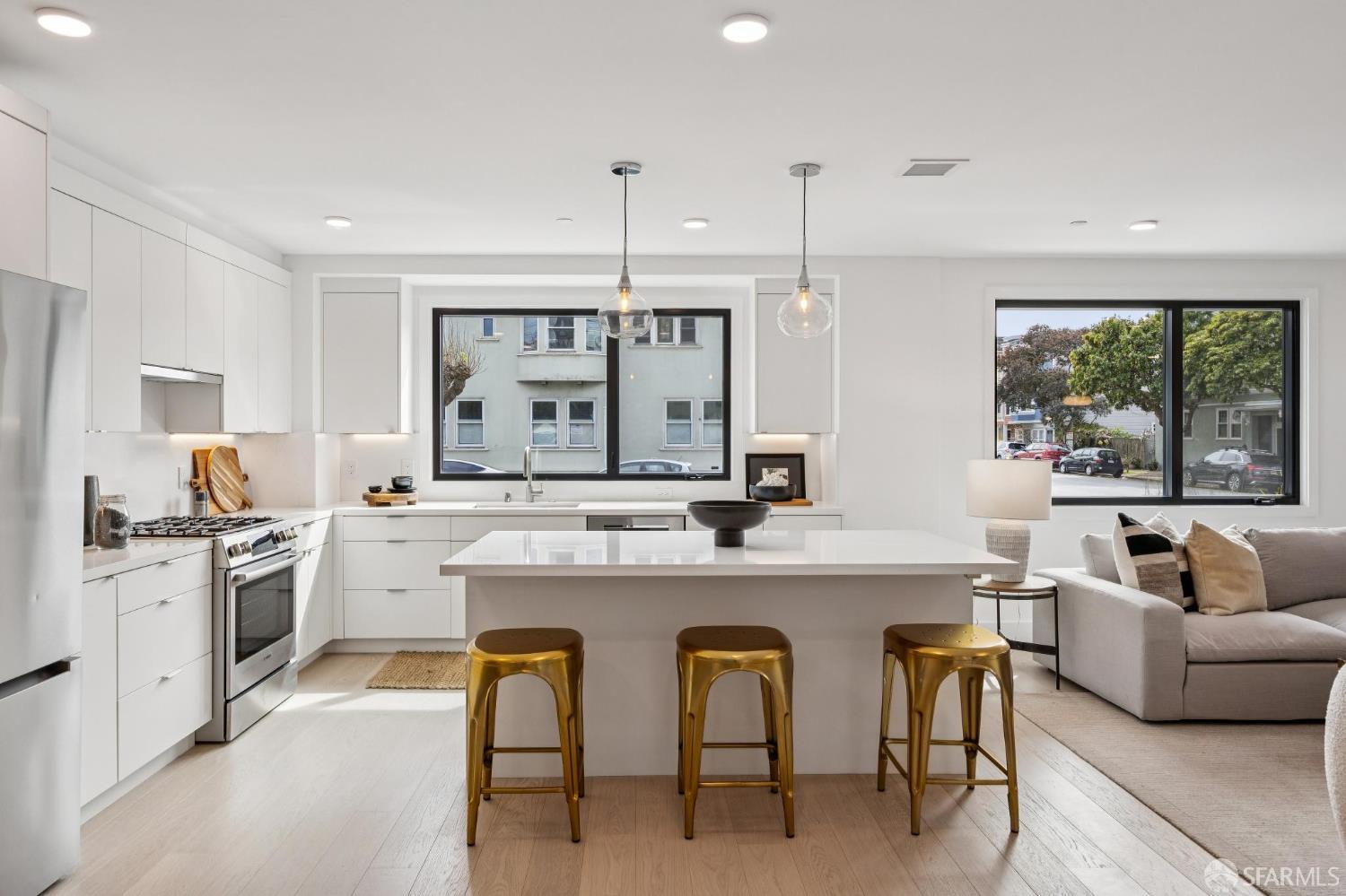 Photo #8: 426113753 Listing: Photo #8