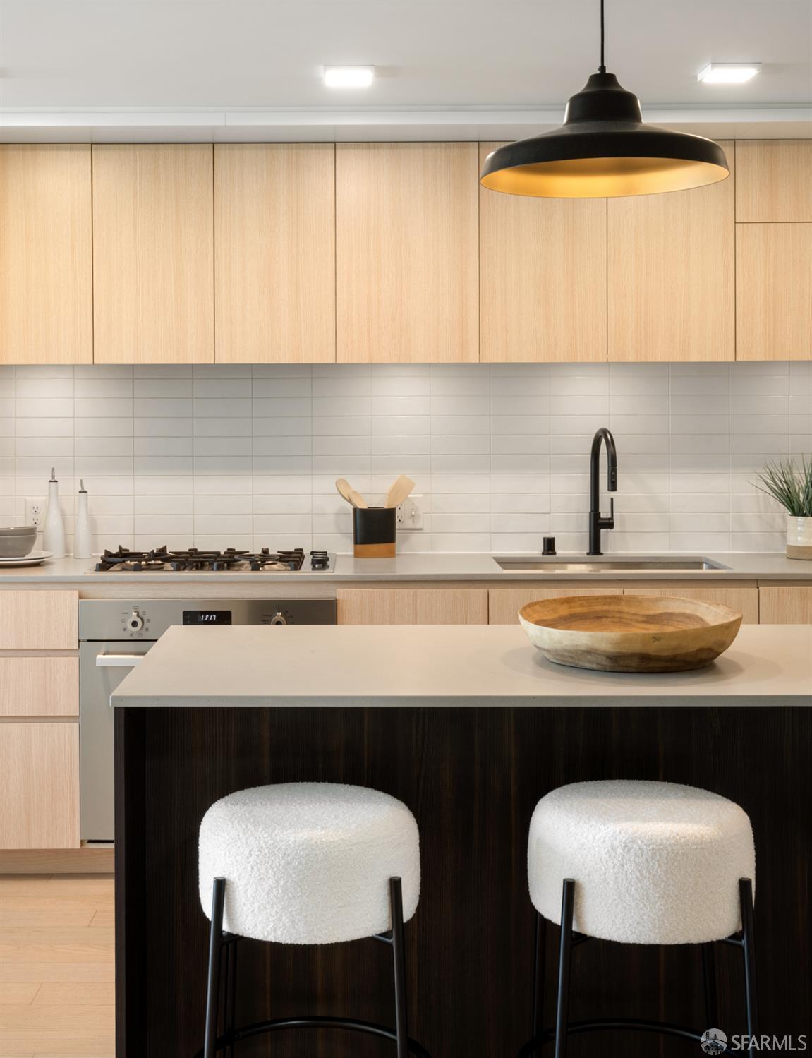 Photo #13: 426114062 Listing: Photo #13