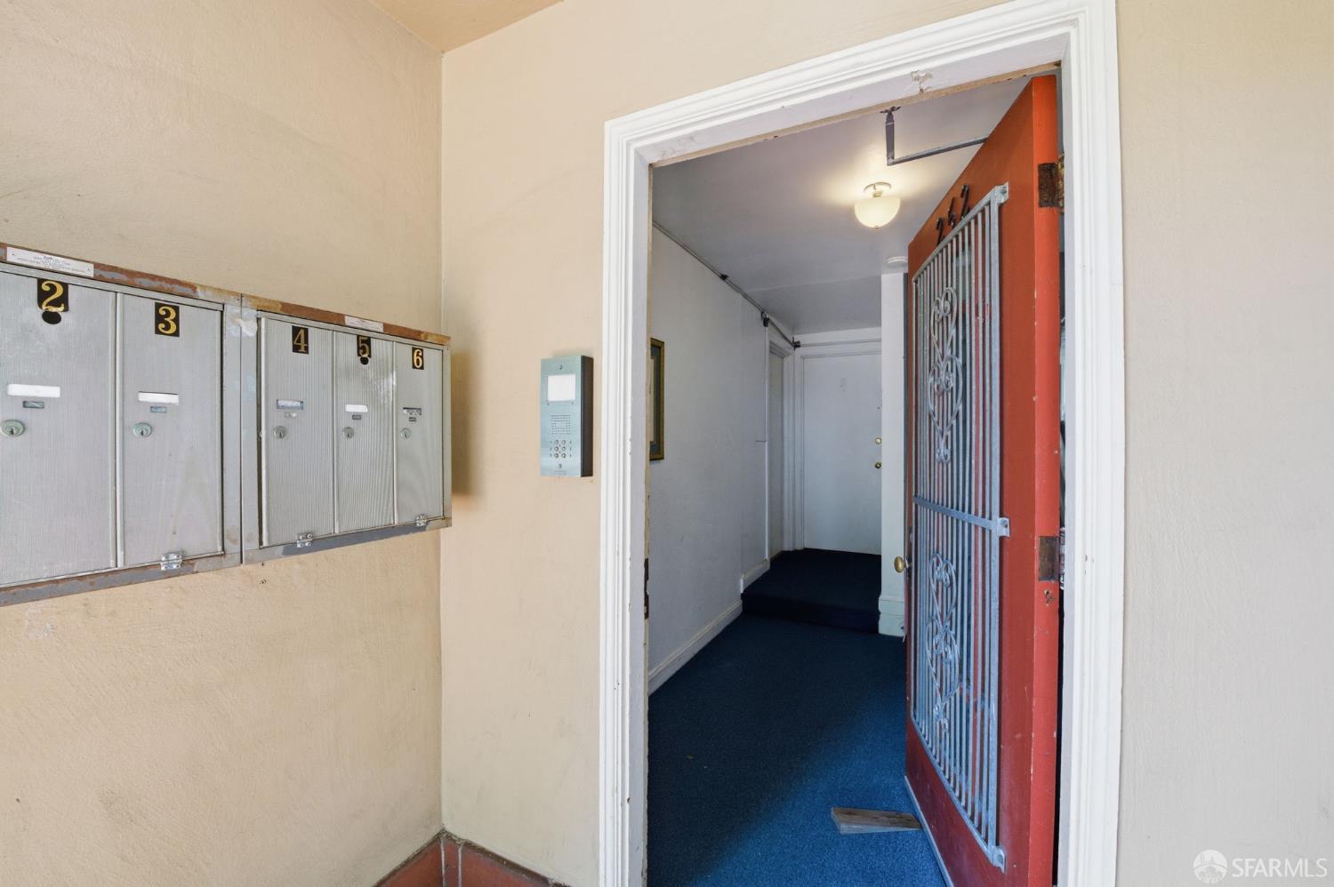 Detail Gallery Image 13 of 40 For 252 Chattanooga St, San Francisco,  CA 94114 - – Beds | – Baths