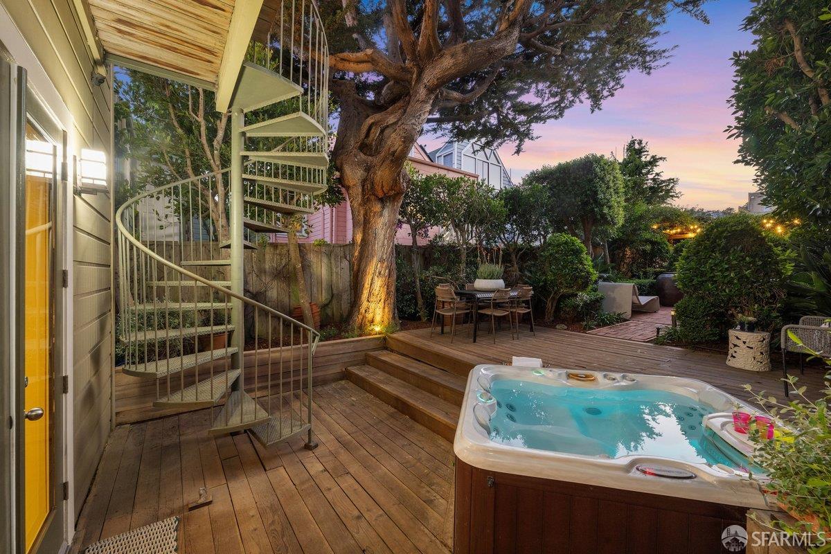 Detail Gallery Image 7 of 87 For 80 Diamond St, San Francisco,  CA 94114 - 3 Beds | 3 Baths