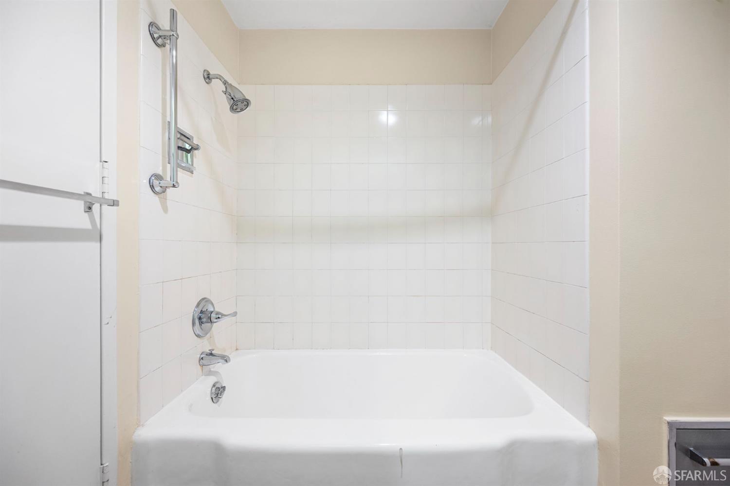 Photo #25: 426112463 Listing: Photo #25