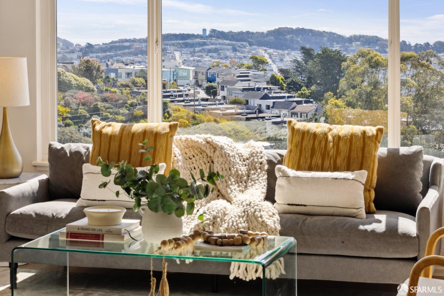 Detail Gallery Image 6 of 21 For 134 Stanford Heights Ave, San Francisco,  CA 94127 - 3 Beds | 2 Baths