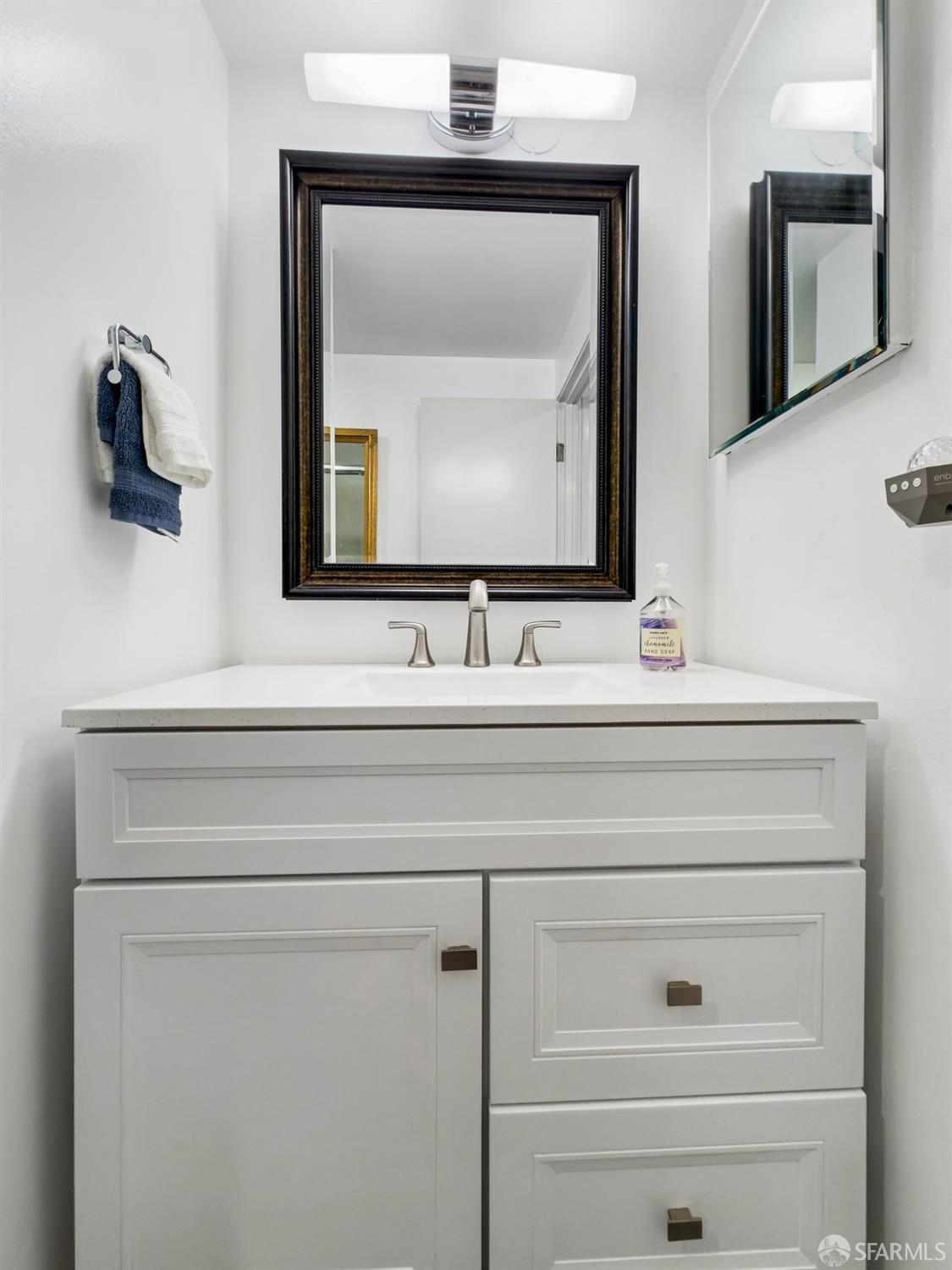 Photo #17: 426113802 Listing: Photo #17