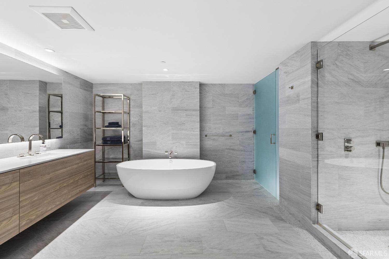 Detail Gallery Image 5 of 40 For 2121 Webster St #110,  San Francisco,  CA 94115 - 3 Beds | 4 Baths