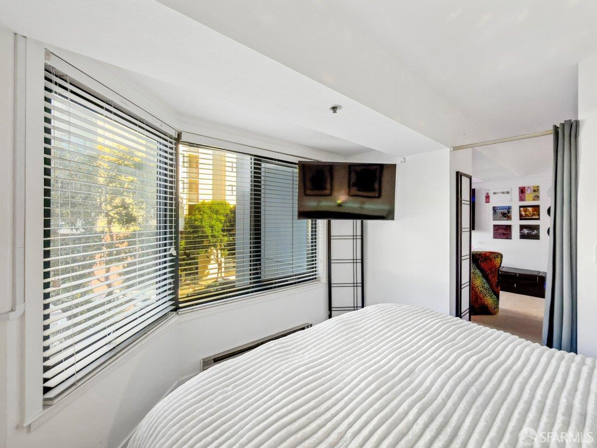 Photo #10: 426113802 Listing: Photo #10