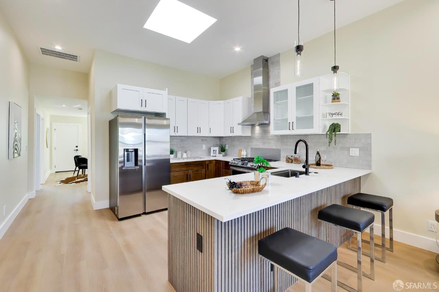 Detail Gallery Image 6 of 25 For 57 Cayuga Ave, San Francisco,  CA 94112 - 2 Beds | 2 Baths