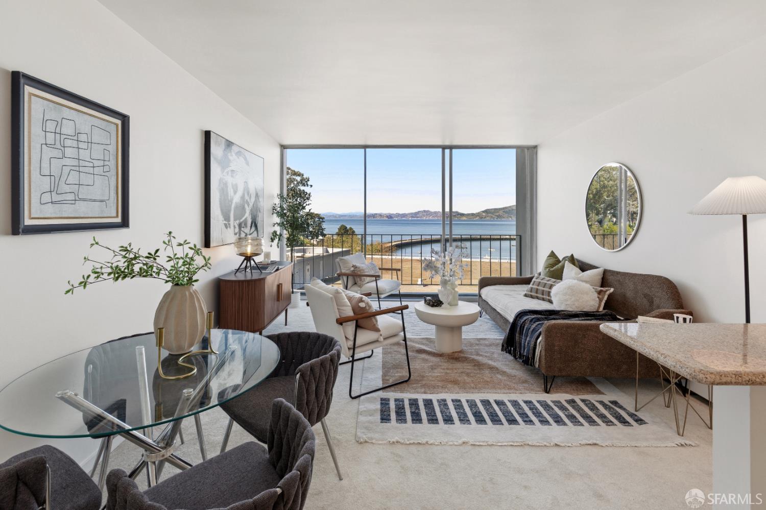 Photo #4: 426113864 Listing: Photo #4