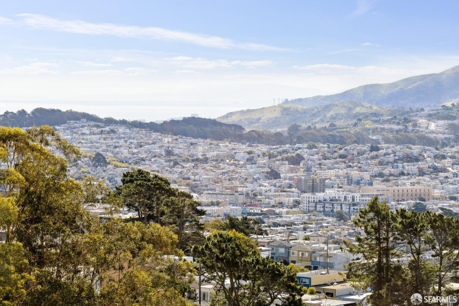 Detail Gallery Image 7 of 21 For 134 Stanford Heights Ave, San Francisco,  CA 94127 - 3 Beds | 2 Baths