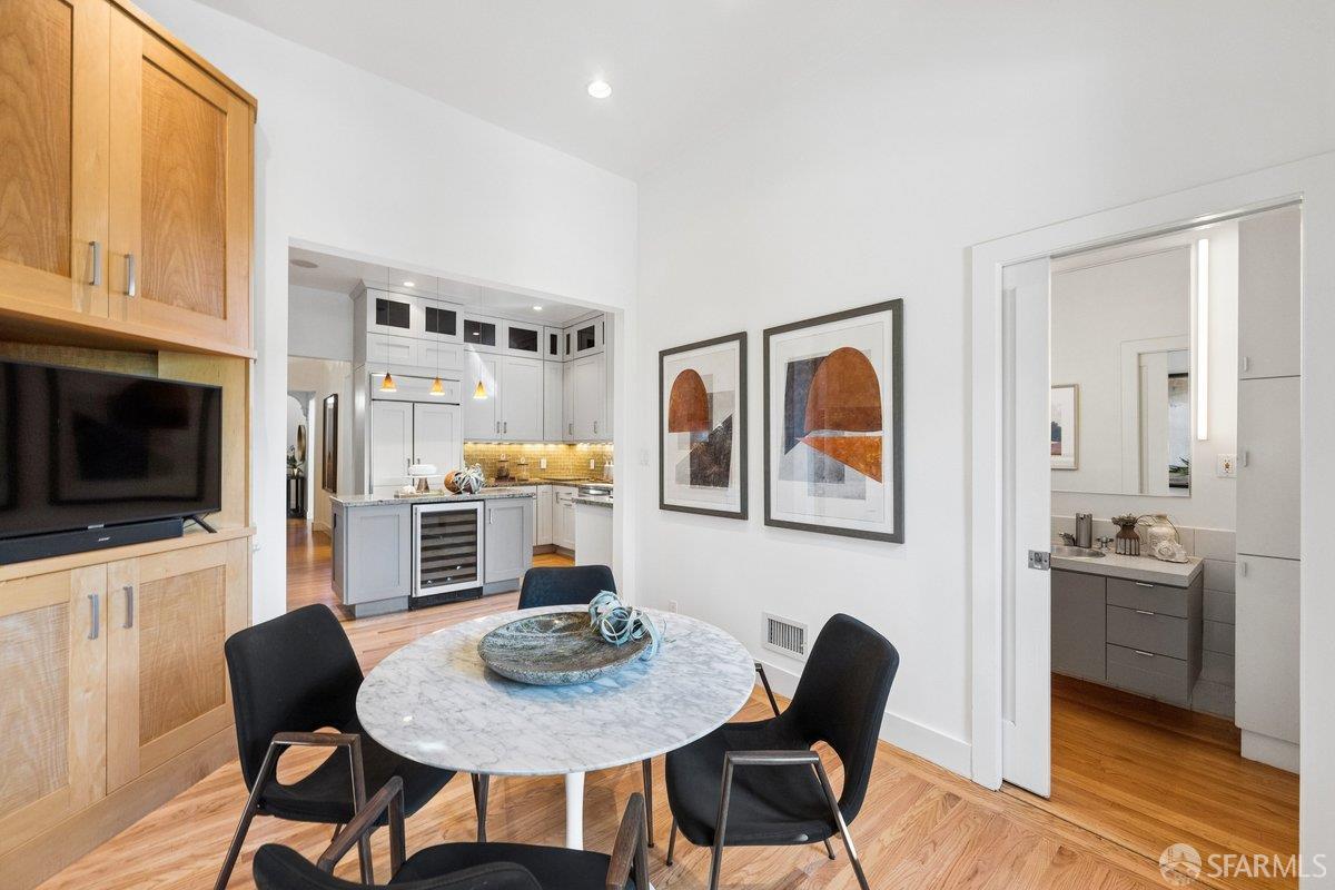 Detail Gallery Image 42 of 87 For 80 Diamond St, San Francisco,  CA 94114 - 3 Beds | 3 Baths