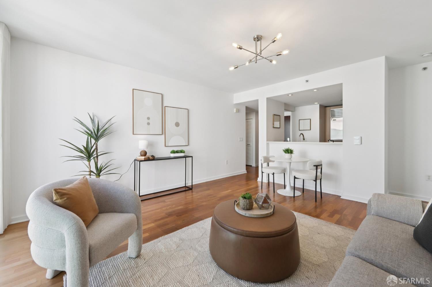 Photo #4: 425086079 Listing: Photo #4