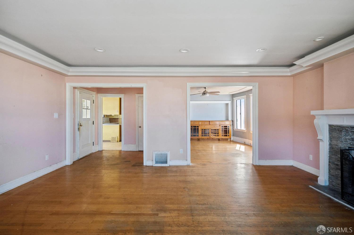 Detail Gallery Image 6 of 20 For 25 Claremont Blvd, San Francisco,  CA 94127 - 2 Beds | 1/1 Baths