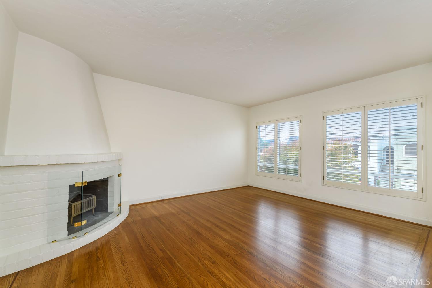 Detail Gallery Image 2 of 14 For 2254 30th Ave, San Francisco,  CA 94116 - 2 Beds | 1 Baths