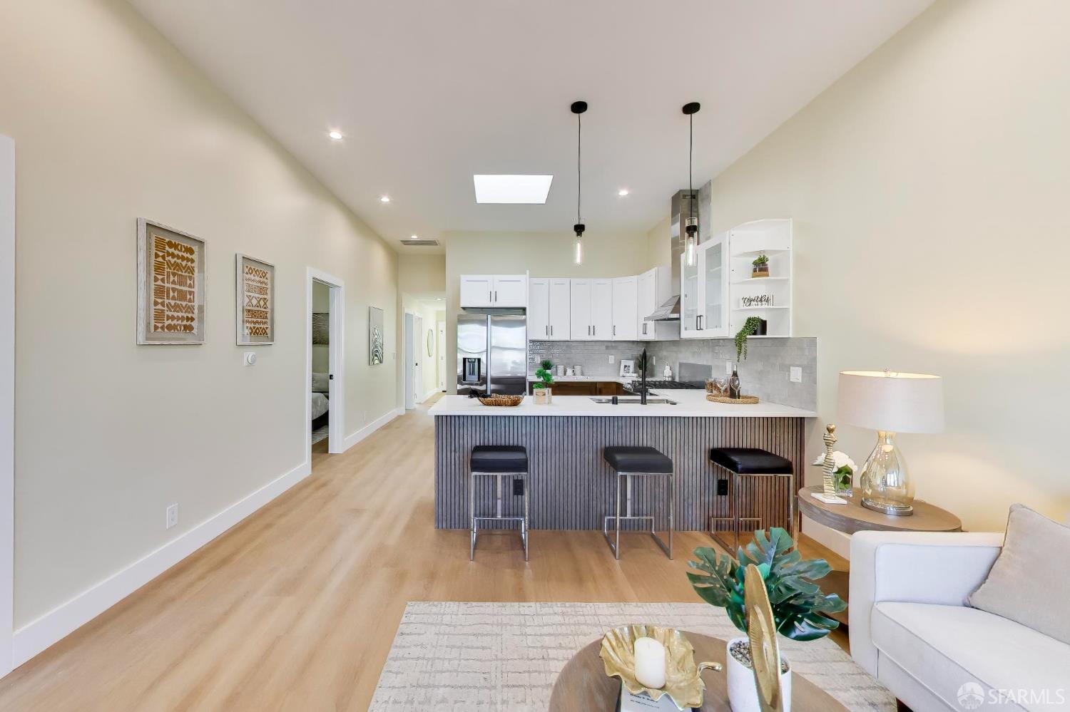 Detail Gallery Image 5 of 25 For 57 Cayuga Ave, San Francisco,  CA 94112 - 2 Beds | 2 Baths